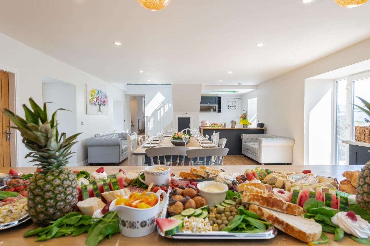 Nether Newton - Sleeps 12, Hottub, Sauna, Private Garden Newmilns 外观 照片